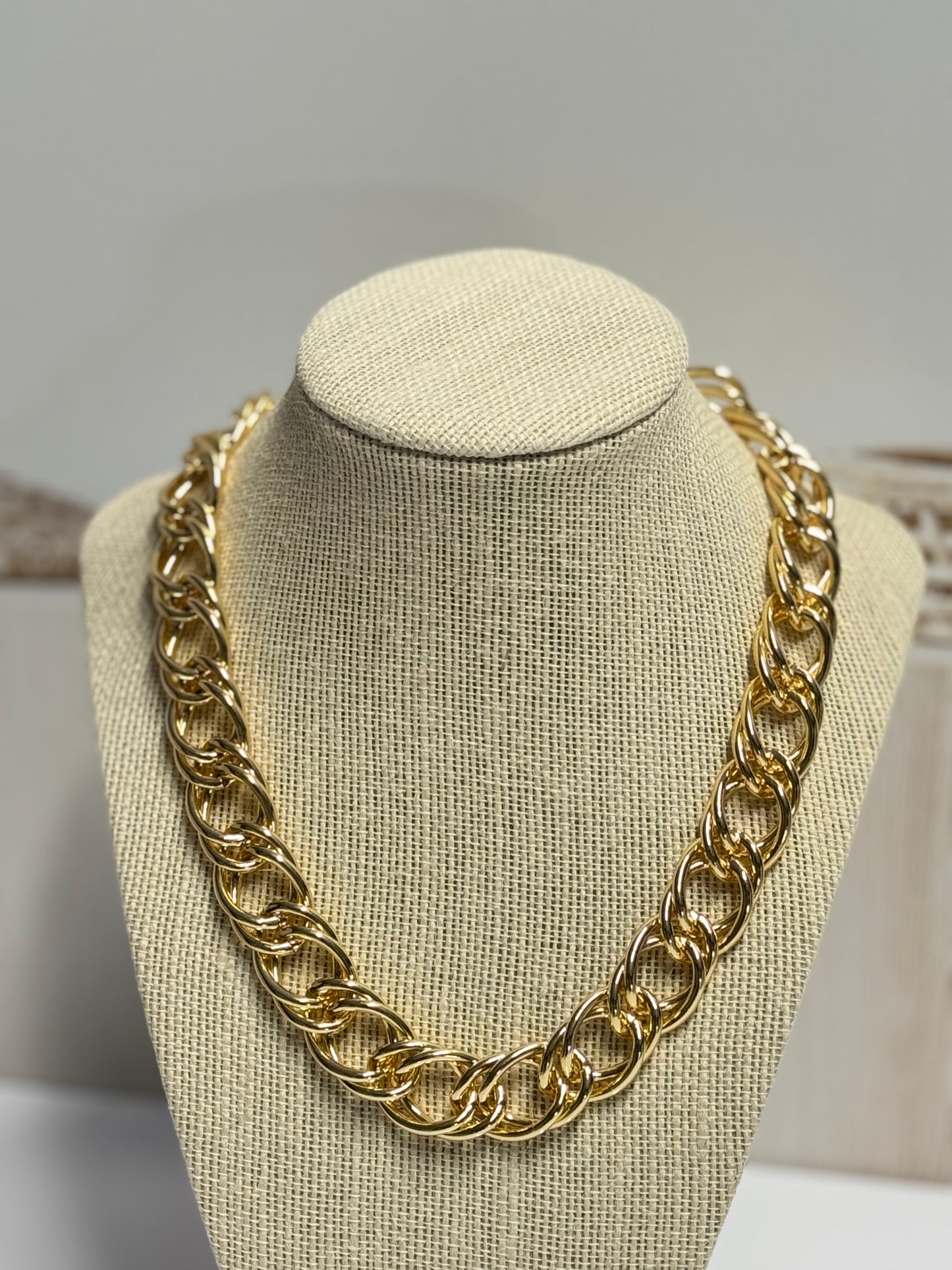 Golden Muse Chain