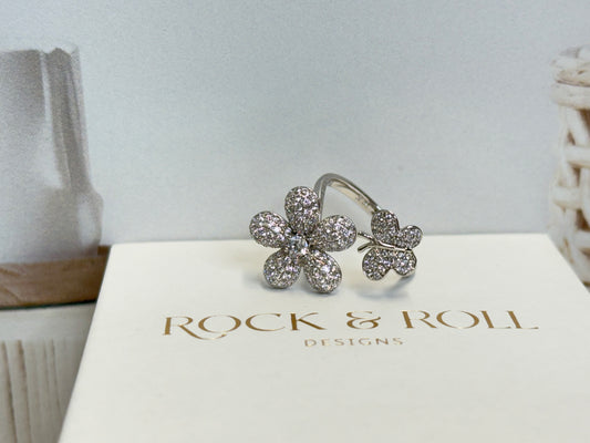 Daisies and Butterflies Ring