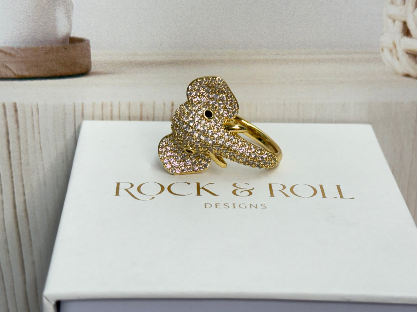 Elephant Ring with Cubic Zirconias